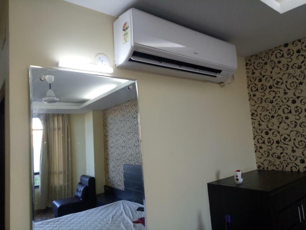Assam Jatri Niwas Hotell Puri Eksteriør bilde